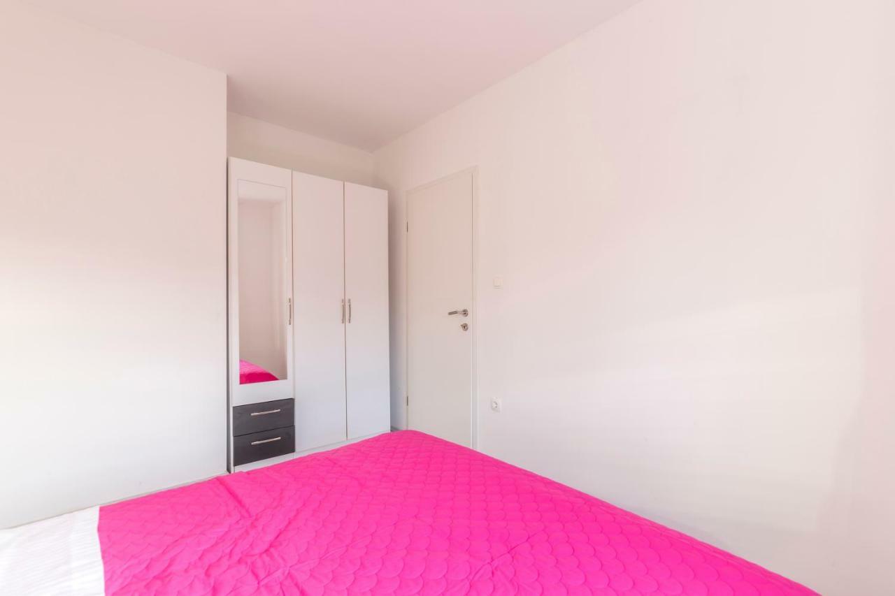 Apartments Karlo ポドストラナ エクステリア 写真