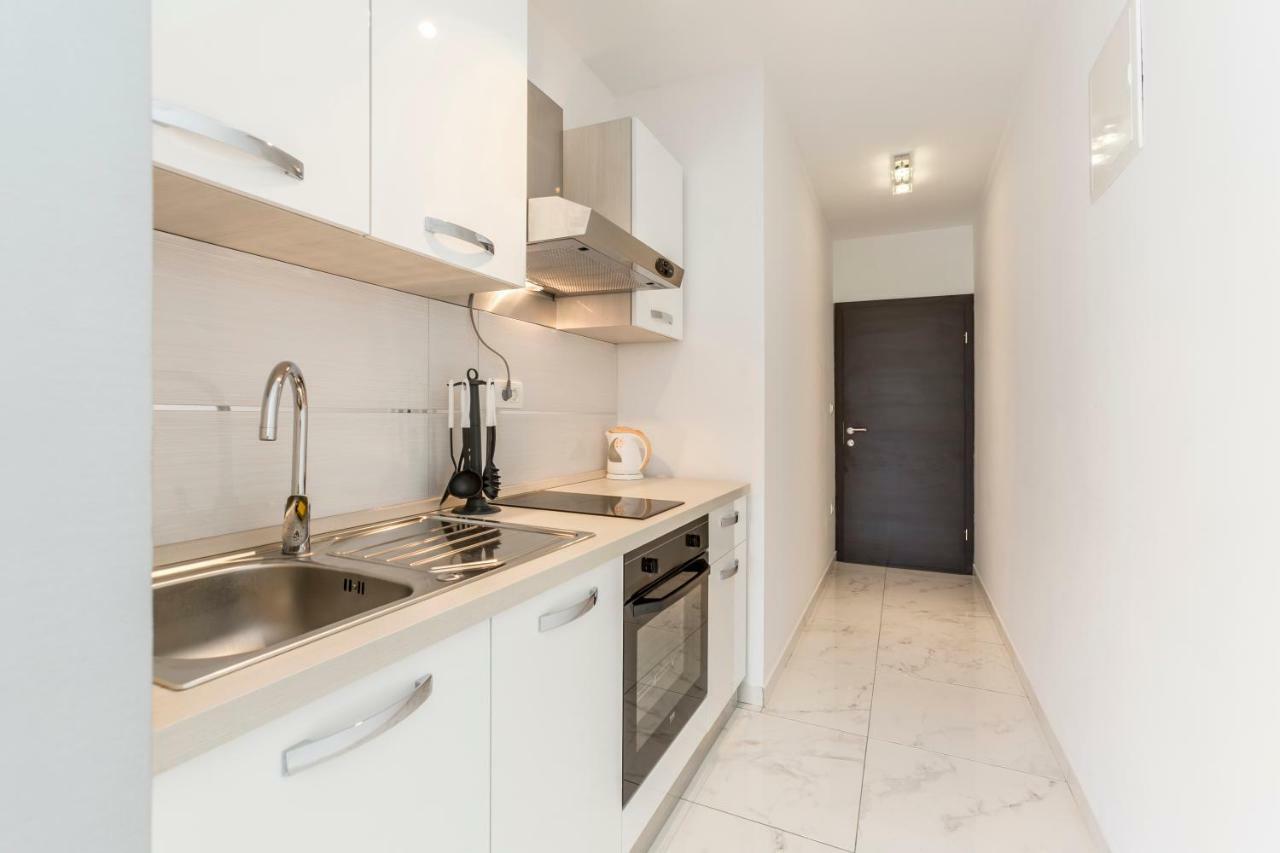 Apartments Karlo ポドストラナ エクステリア 写真